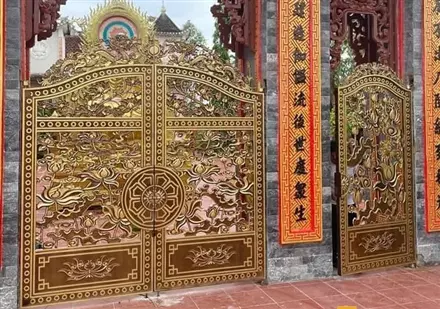 Cổng nhôm đúc Chùa - Quảng Ngãi